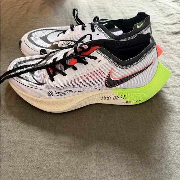 Brand new Nike ZoomX Vaporfly NEXT% 2 in White and Black - Picture 1 of 5